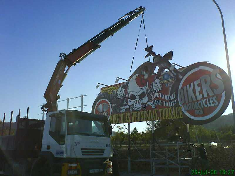 Transportes Riera y Roig TRANSPORTES: AGENCIAS