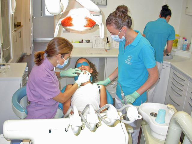 Cl&iacute;nica Dental Monterroso 12