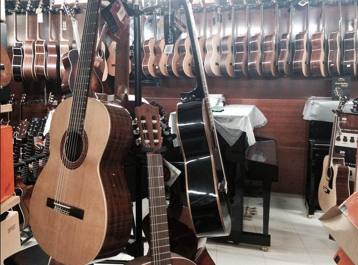 Musical Pontevedra INSTRUMENTOS MUSICALES: VENTA Y ALQUILER