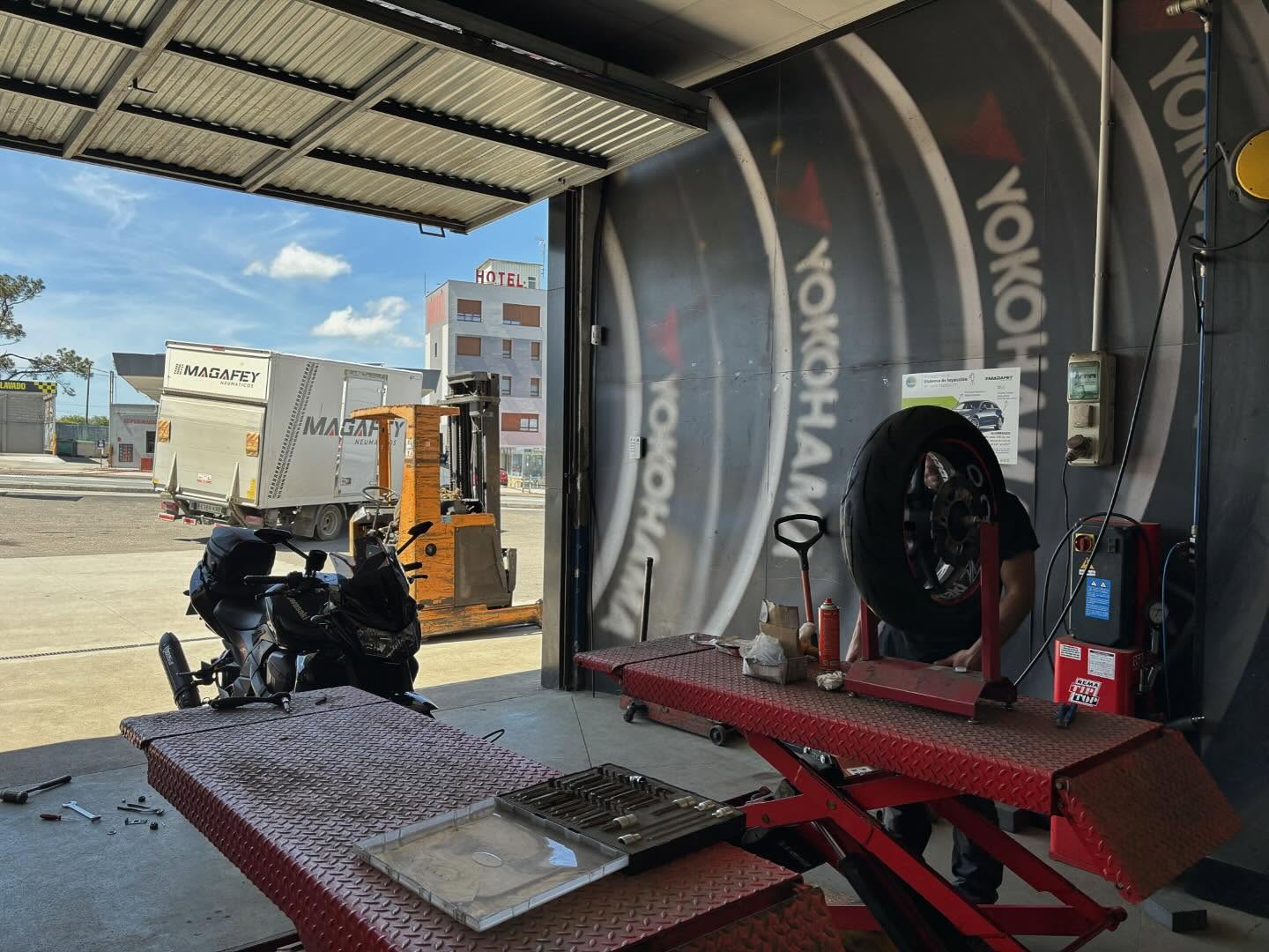 Neumaticos Magafey S.L. 5