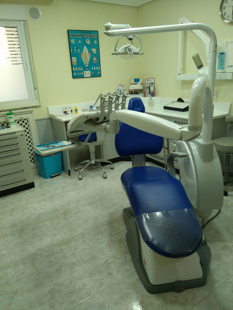 Cl&iacute;nica Dental Doctor Manuel &Aacute;ngel Fern&aacute;ndez Ratero 7
