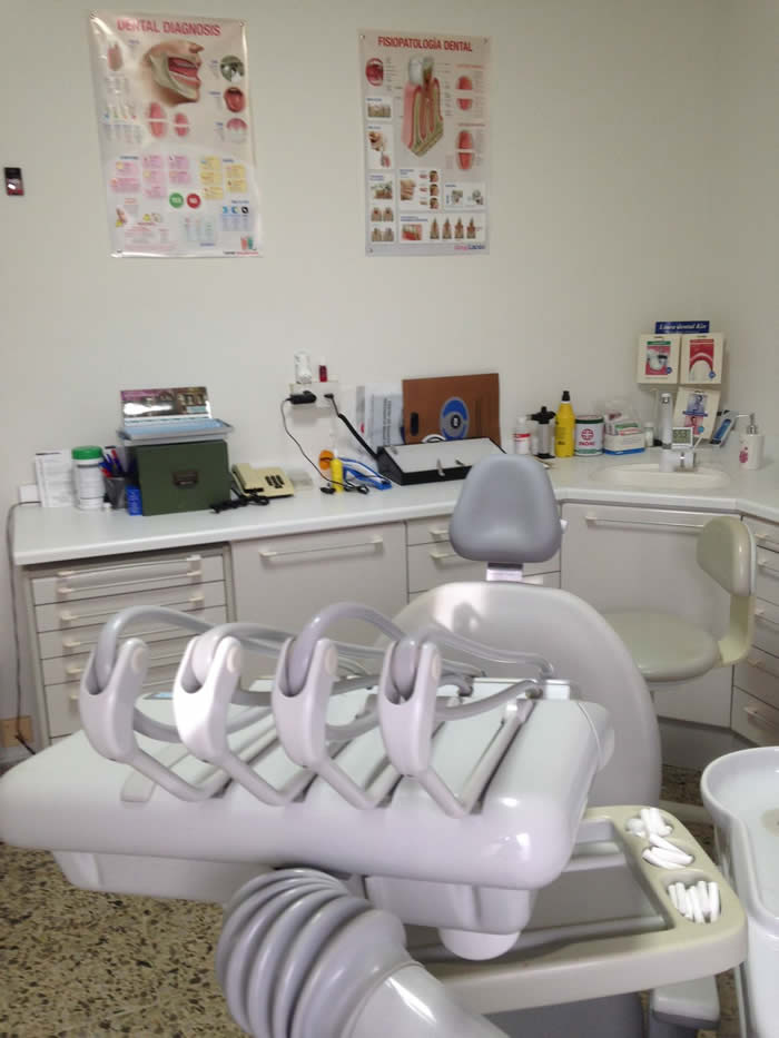Cl&iacute;nica Dental Doctor Manuel &Aacute;ngel Fern&aacute;ndez Ratero 8