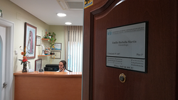 Clínica Dental Dr. Emilio Herbella CLINICAS DENTALES Clínica Dental Dr. Emilio Herbella CLINICAS DENTALES
