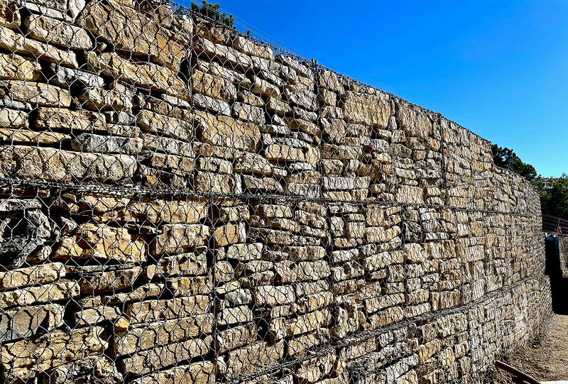 Wall Solutions&reg; · Muros de Contenci&oacute;n y Taludes 3