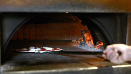 Pizzer&iacute;a Lucciola 3