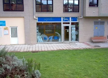 Cl&iacute;nica Veterinaria Arg&uuml;elles Pravia