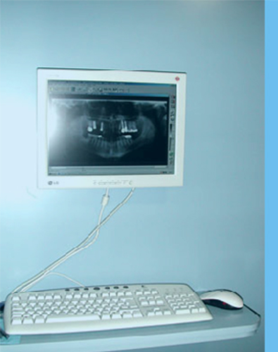 Cl&iacute;nica Maxilofacial Dr. Rafael de Paz S&aacute;nchez 2