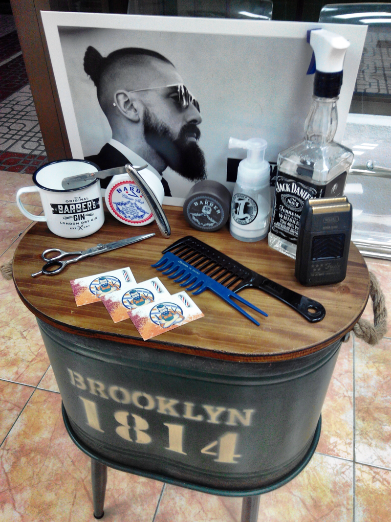 Isidro Peluqueros 17