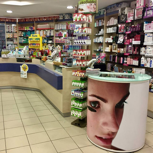 Farmacia Montserrat Tallada 4