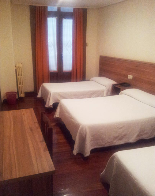 Hostal C&aacute;ndido 2