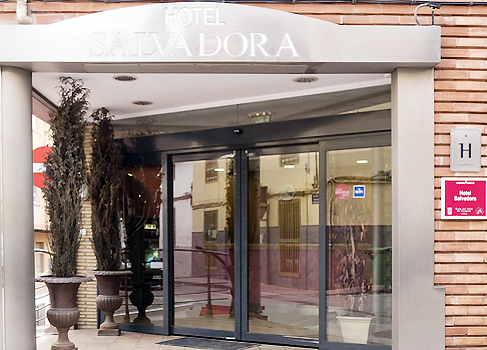 Hotel - Restaurante Salvadora Villena