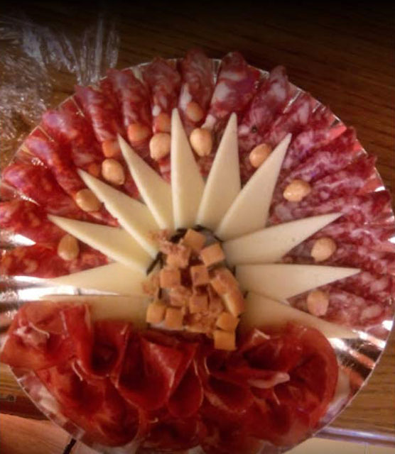 Bodega La Perolera - Comida Para Llevar 2