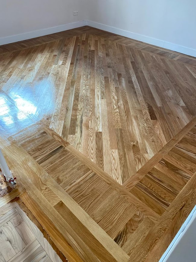 Tarimas y Parquets Javier V&eacute;lez PARQUES TARIMAS Y SUELOS DE MADERA: INSTALADORES