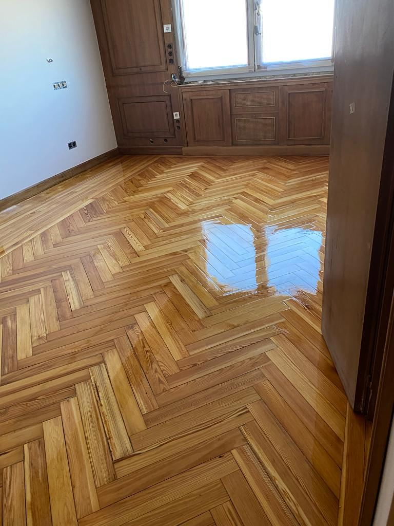 Tarimas y Parquets Javier V&eacute;lez 10