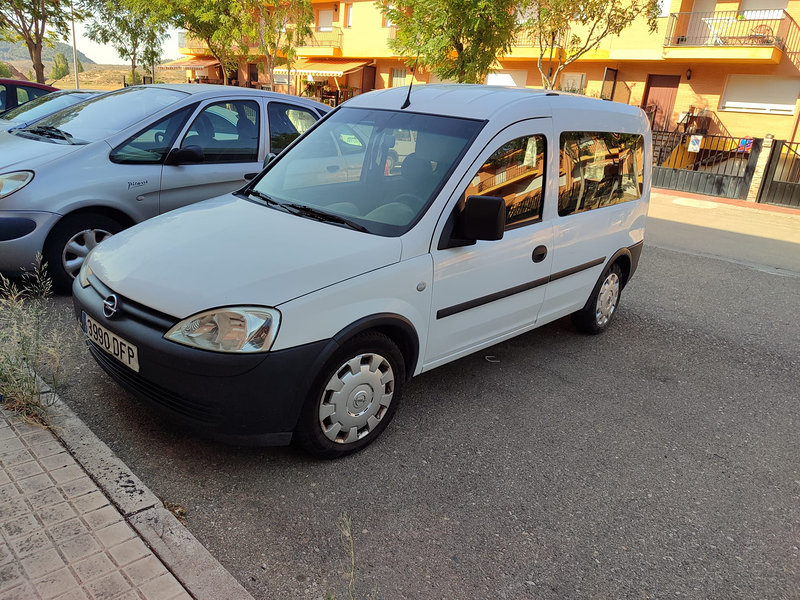 Auto Taxi Eliseo 24