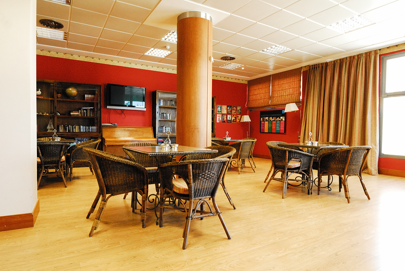 Centro Residencial Sanitas Mirasierra 14