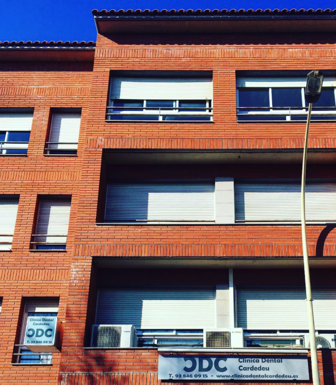 Cl&iacute;nica Dental Cardedeu CLINICAS DENTALES