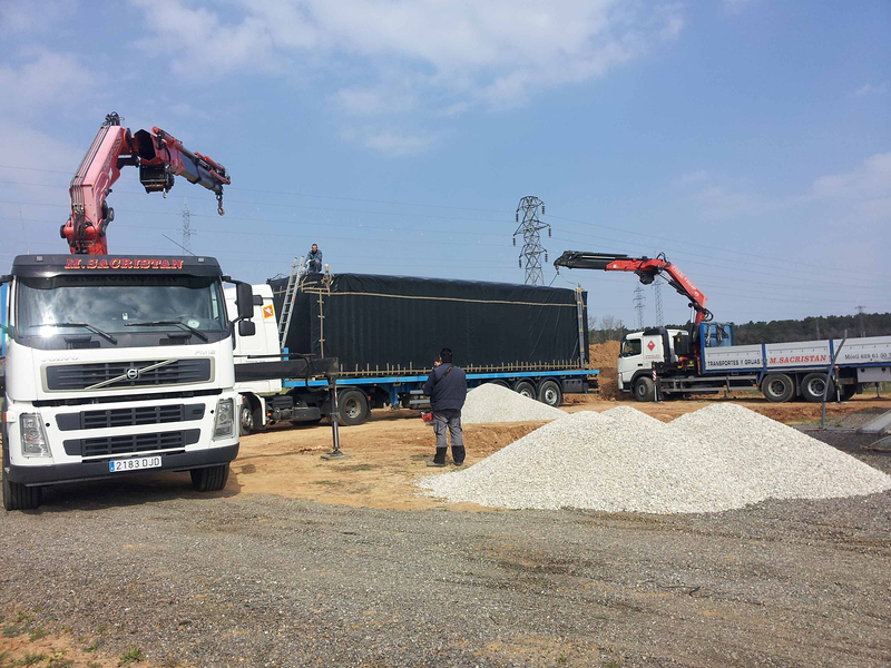 Grúas y Transportes M. Sacristán TRANSPORTES DE MERCANCIAS