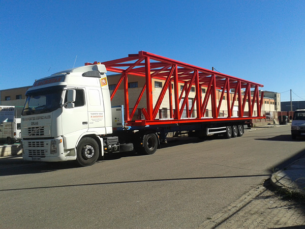 Grúas y Transportes M. Sacristán 11