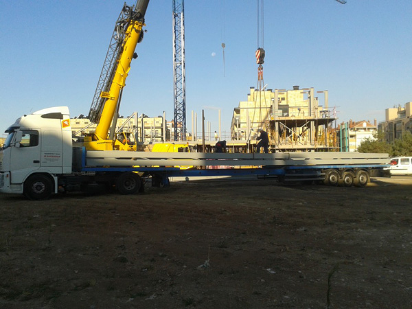 Grúas y Transportes M. Sacristán 8