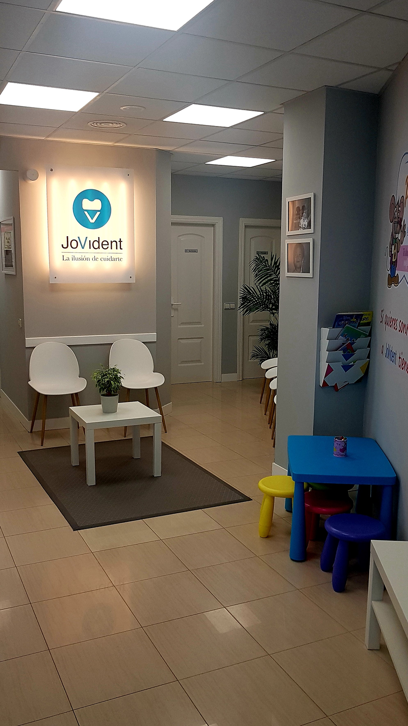 Clínica Dental Jovident CLINICAS DENTALES