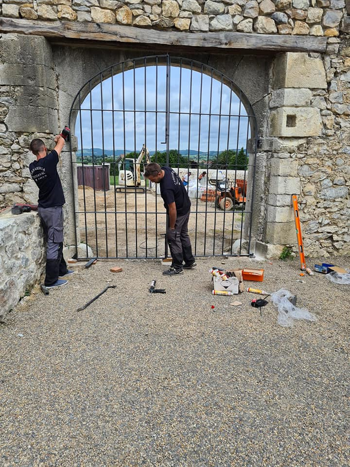 Cerrajer&iacute;a Dugaval 30