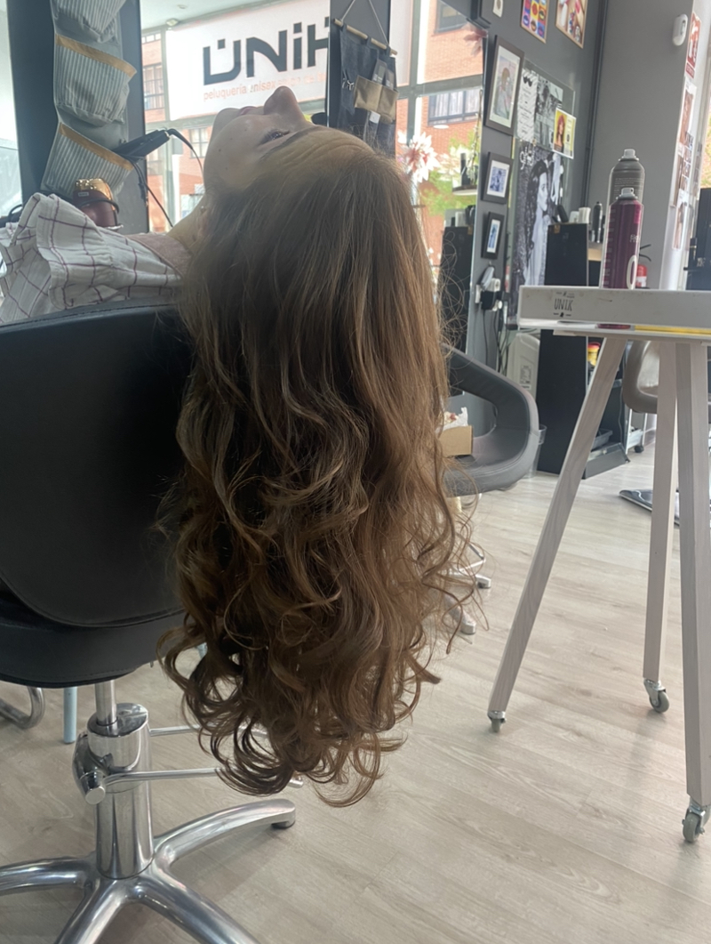 Unik Peluquer&iacute;a Y Est&eacute;tica Burgos 8