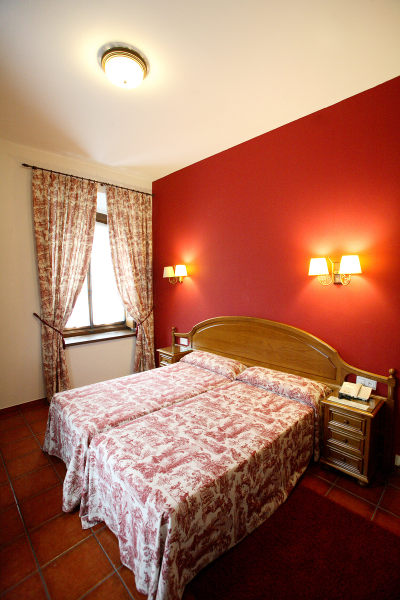 Hotel Puente Romano** 19