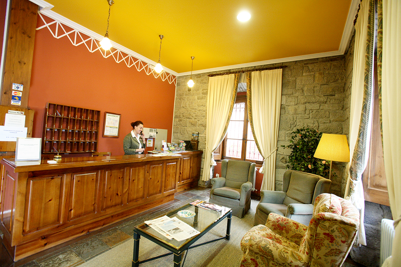 Hotel Puente Romano** 23