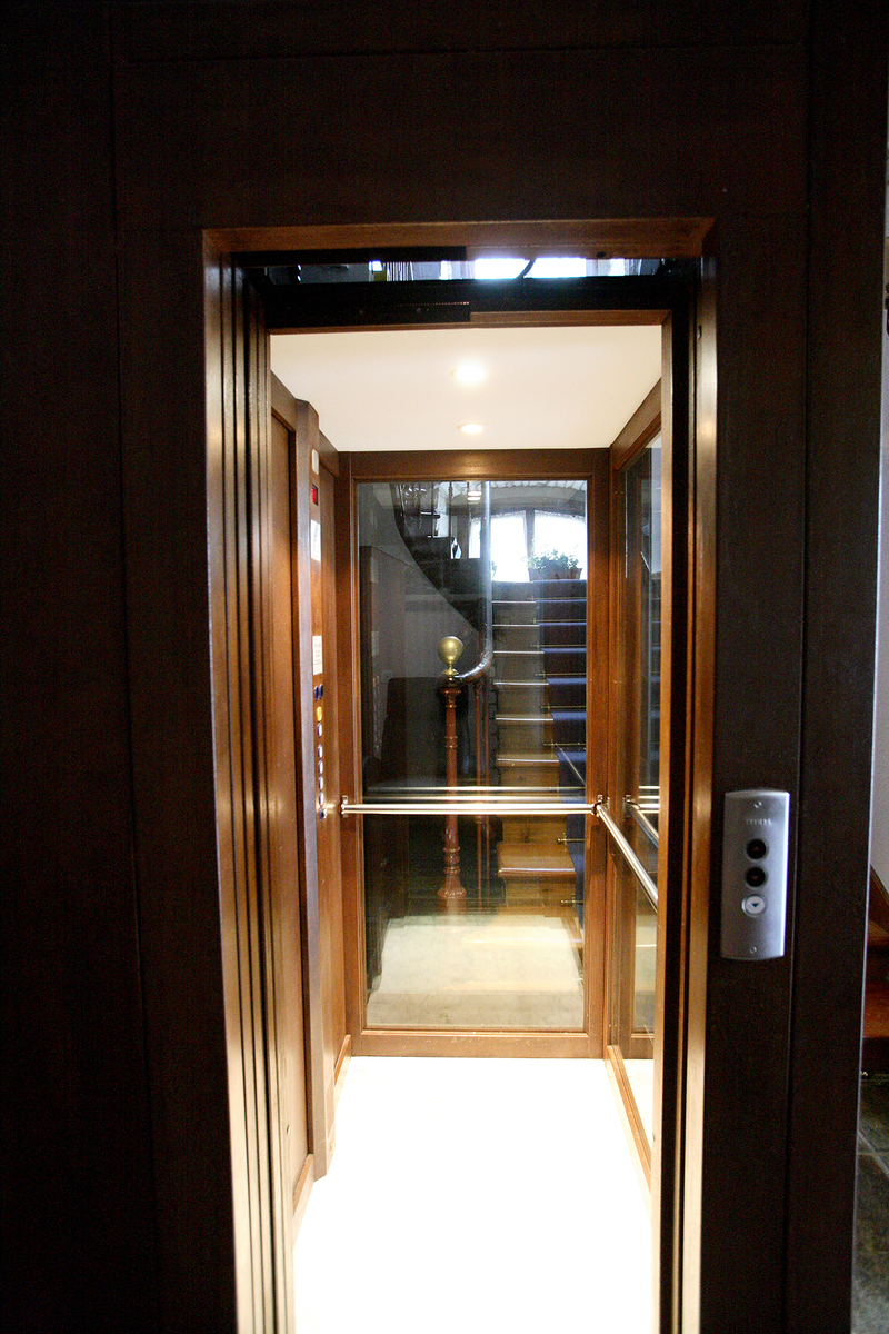 Hotel Puente Romano** 5