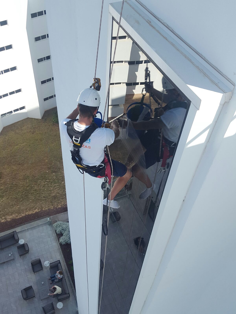 Limpiezas Calinet Balear 11