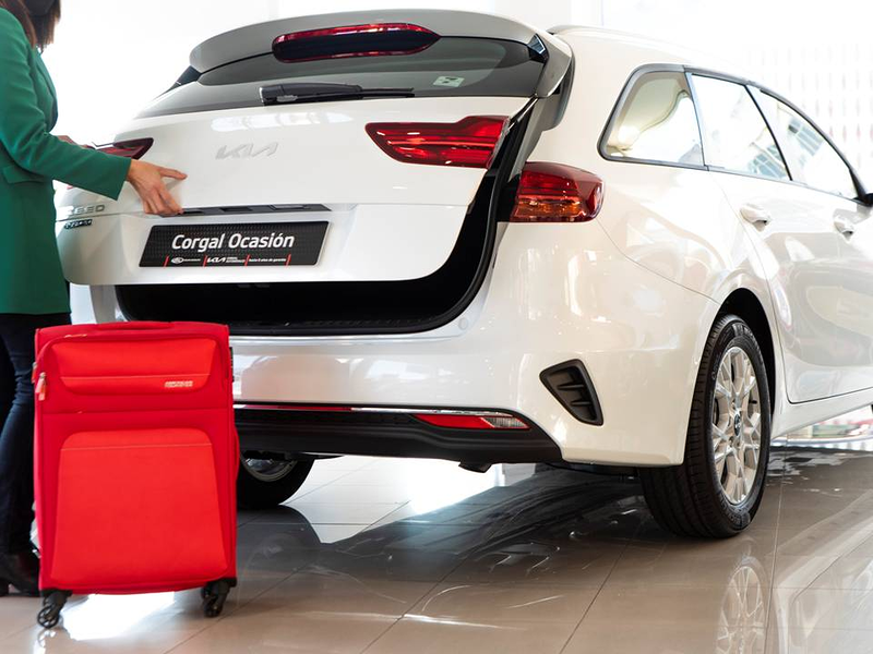 Corgal Automóviles Kia - Exposición Ventas 6
