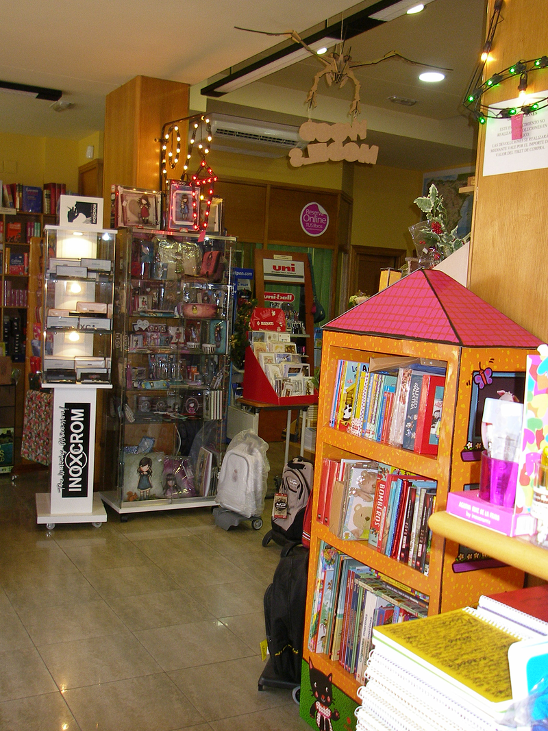 Librería Medrano 2