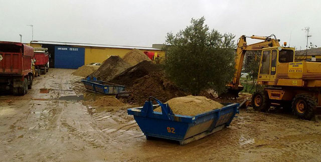Contenedores Valent&iacute;n Barrientos Badajoz