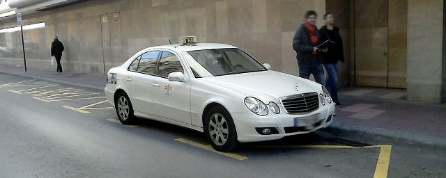 Teletaxi Linares TAXIS: SERVICIOS Y PARADAS