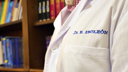 Clínica Oftalmológica Dr. Enrique Iboleón MEDICOS ESPECIALISTAS OFTALMOLOGIA Clínica Oftalmológica Dr. Enrique Iboleón MEDICOS ESPECIALISTAS OFTALMOLOGIA