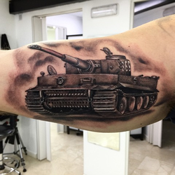 Tattoo Stone TATUAJES Y PIERCING Tattoo Stone TATUAJES Y PIERCING
