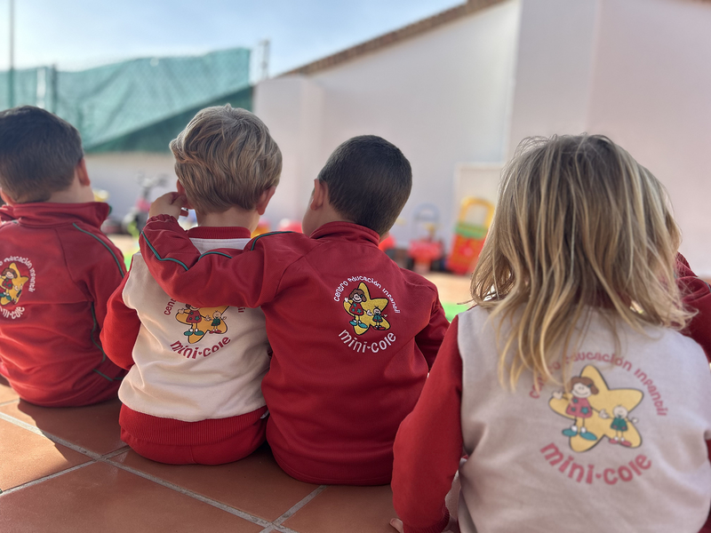 Mini Cole | Centro Educaci&oacute;n Infantil Pu&ccedil;ol y Gilet 4