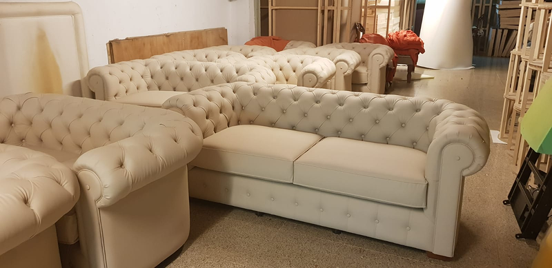 TAPICER&Iacute;A JARA. 17