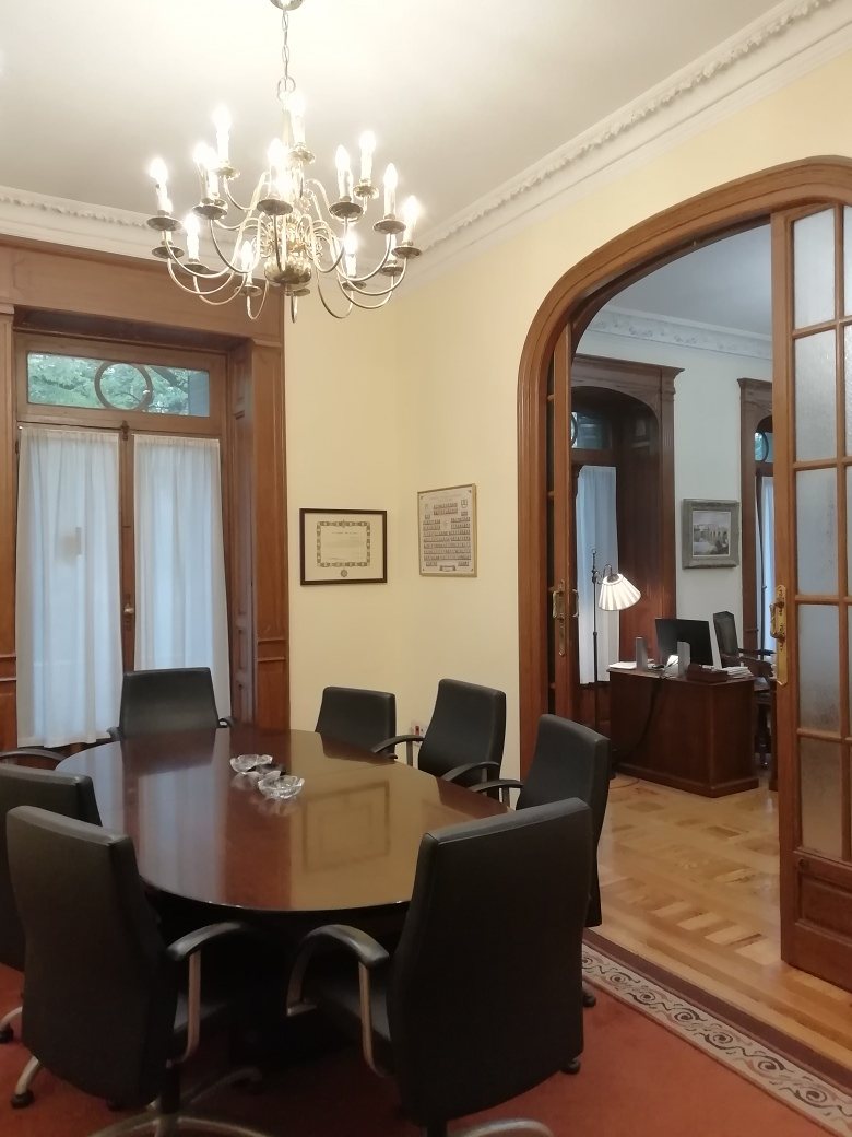 Juan Manuel Lozano Carreras y Carlos Mateo Martínez de Bartolomé NOTARIOS