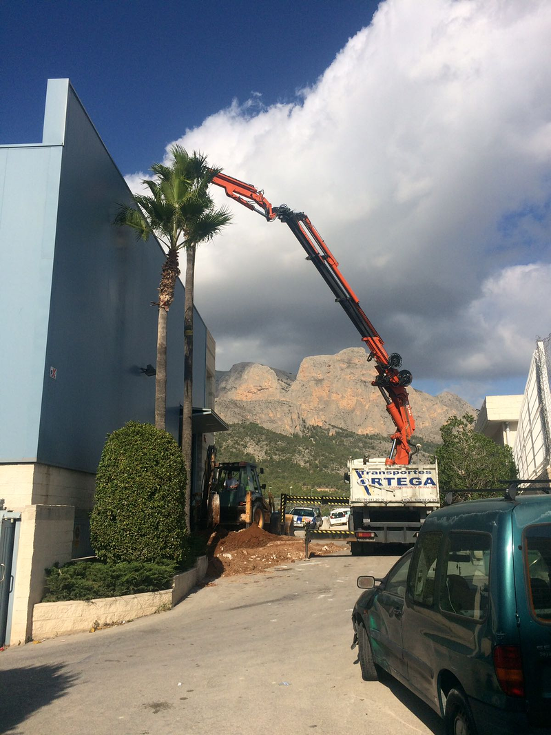 Transportes Ortega GRUAS CAMION Y MOVILES: SERVICIOS