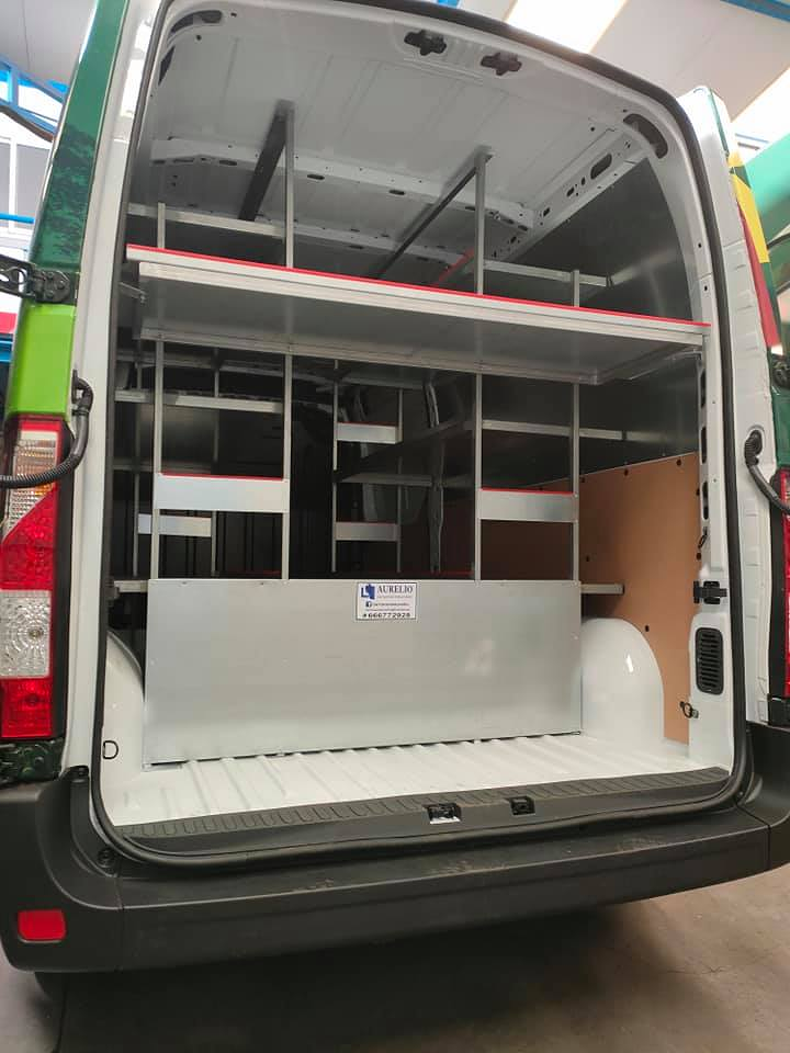 Carrocer&iacute;as Industriales Aurelio 12