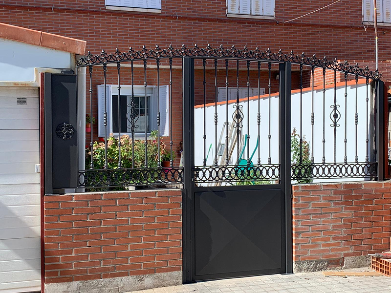 Antonio Mu&ntilde;oz Olmos - Carpinter&iacute;a Met&aacute;lica 3