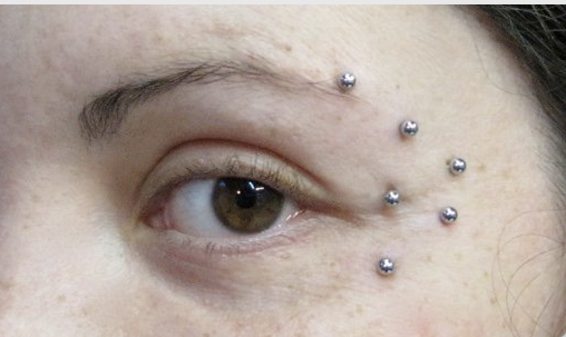 C&uacute;bico Piercing Tattoo 3