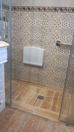 Duchafácil Europa S.L. MUEBLES DE BAÑO: ESTABLECIMIENTOS Duchafácil Europa S.L. MUEBLES DE BAÑO: ESTABLECIMIENTOS