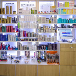 Dkps. Joan Perruquers PELUQUERIAS UNISEX Dkps. Joan Perruquers PELUQUERIAS UNISEX