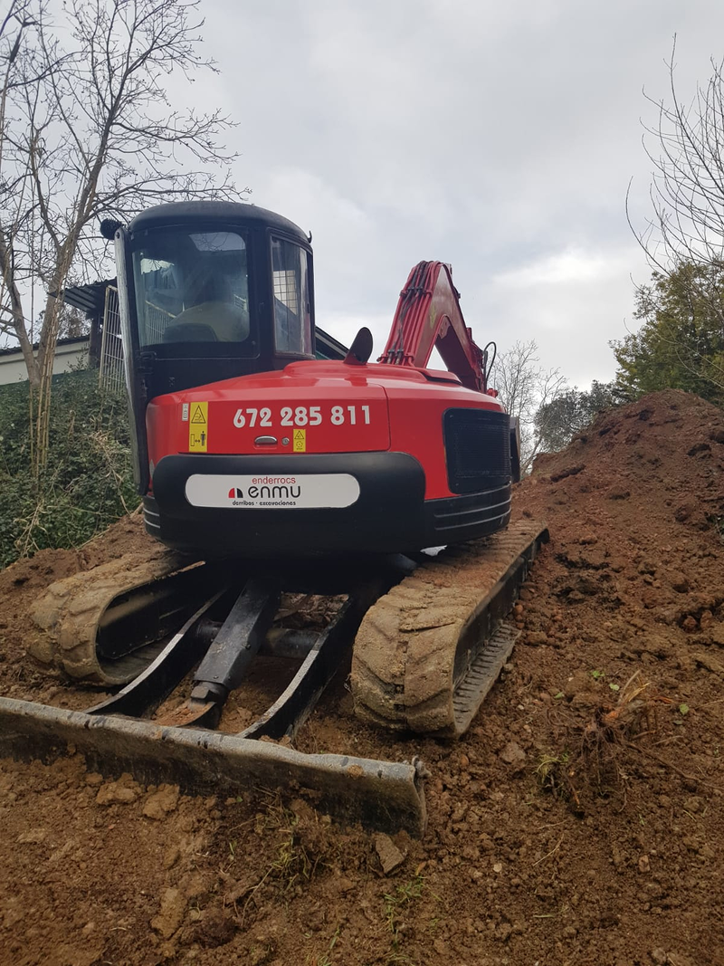 ENMU SANT QUIRZE S.L. DERRIBOS