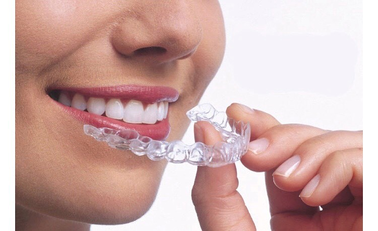 Cl&iacute;nica Dental Carmen D&iacute;az CLINICAS DENTALES