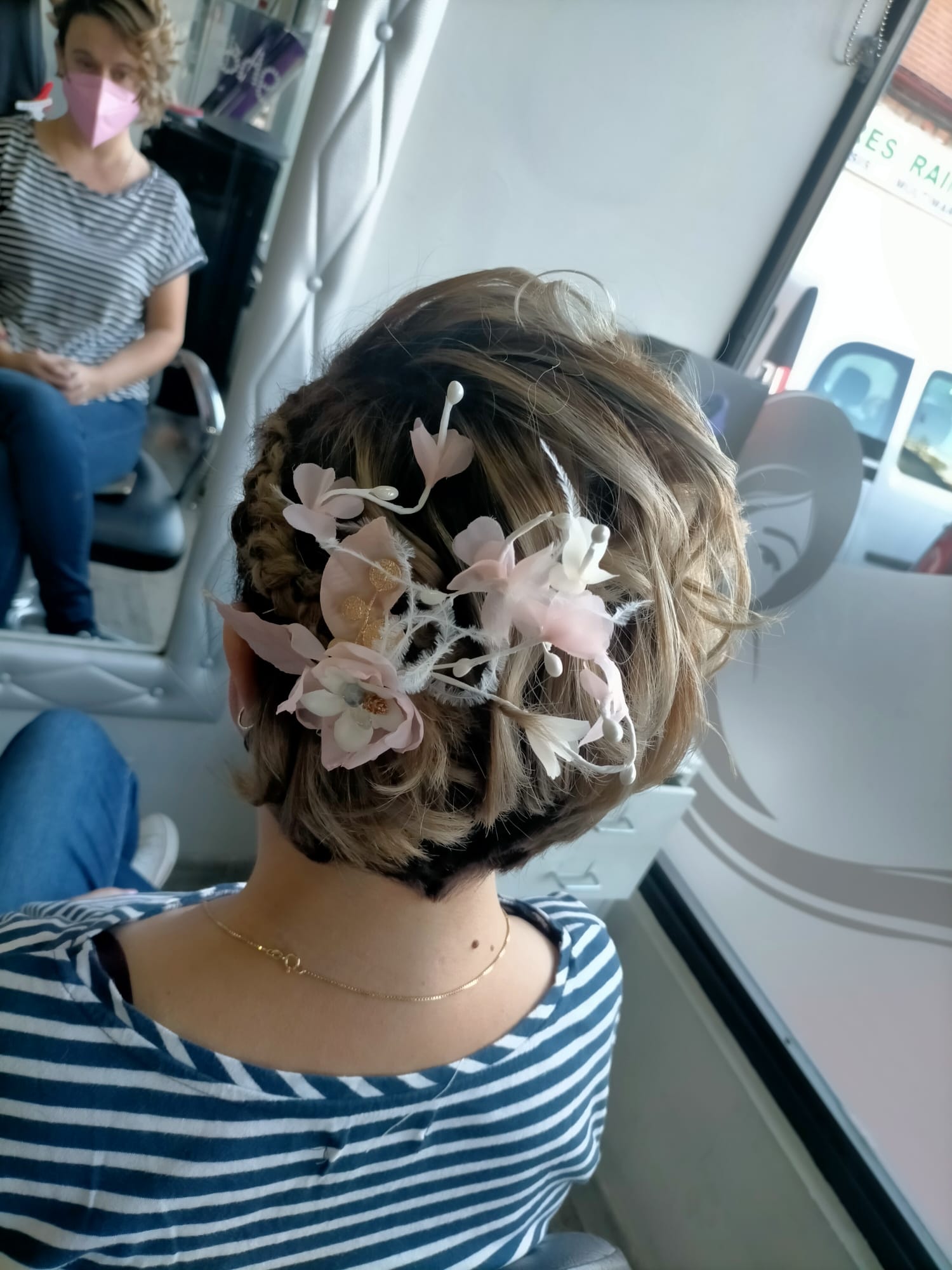 Peluquer&iacute;a y Barber&iacute;a Enredos 25