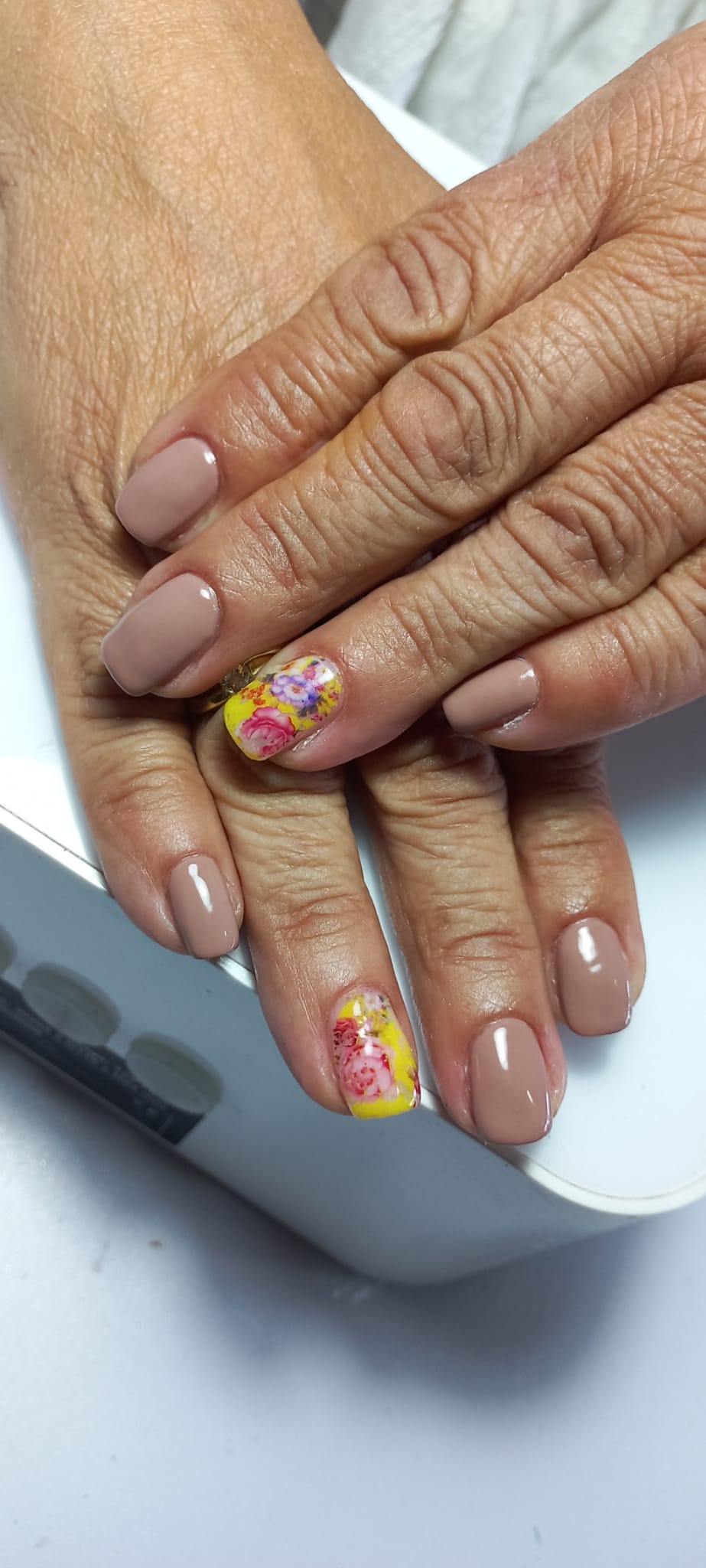 Peluquer&iacute;a y Barber&iacute;a Enredos 11